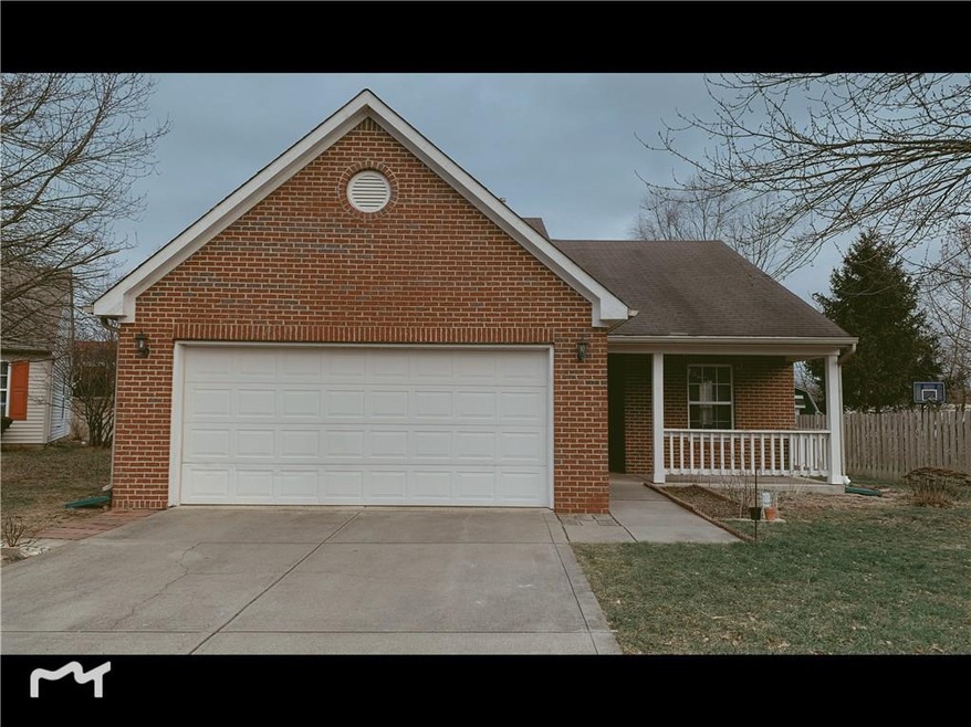 135 Ewing Ct, Carmel, IN 46032 - photo 1