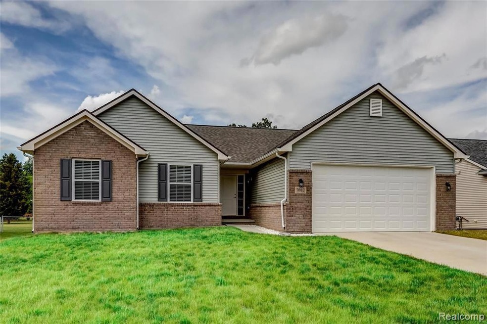 7082 Wade St, Waterford, MI 48327 - photo 1