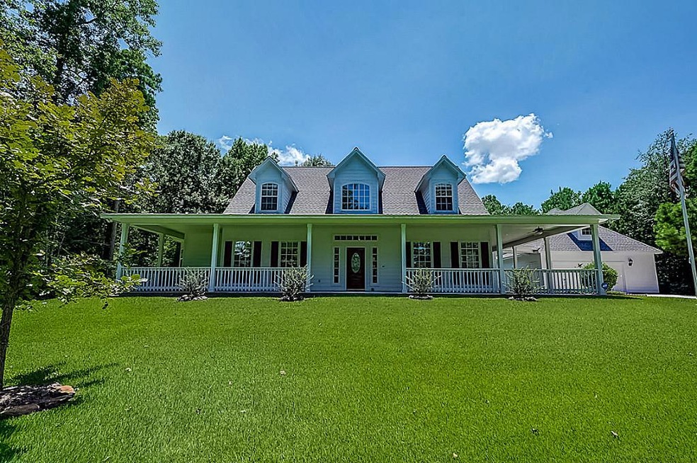 127 Lyndsey Dr, Montgomery, TX 77316 - photo 1