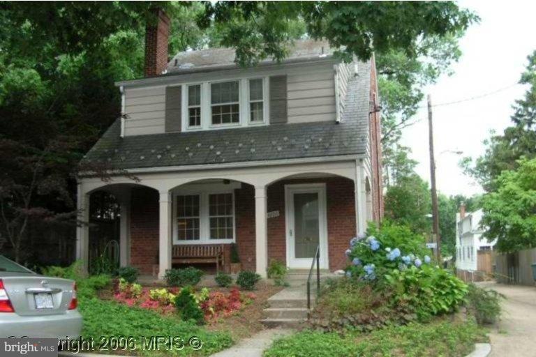 4606 Verplanck Place NW, Washington, DC 20016 - photo 1