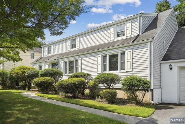 70 Delmar Ave, Cresskill, NJ 07626 - photo 1