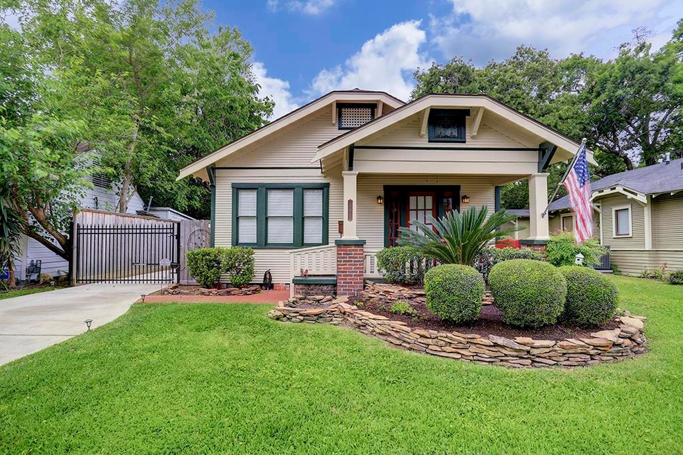 607 Cordell St, Houston, TX 77009 - photo 1