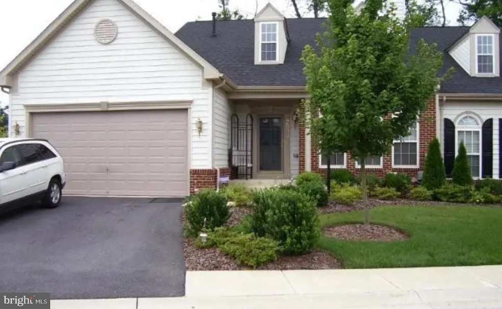 2000 Golden Morning Dr unit 32, Bowie, MD 20721 - photo 1