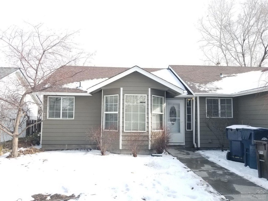 2222 SW 31st St, Redmond, OR 97756 - photo 1