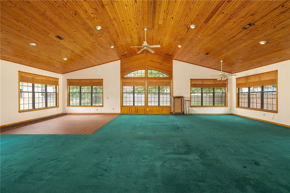 1719 Ridgeview Dr, Springdale, AR 72762 - photo 1