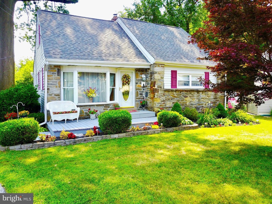 1016 Brook Ave, Secane, PA 19018 - photo 1