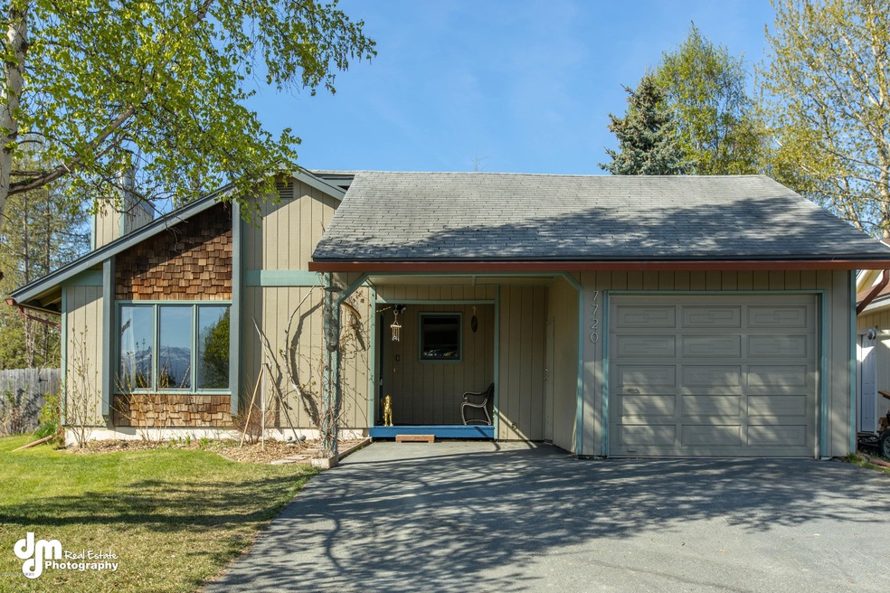 21-Exterior Front-ELKO5062