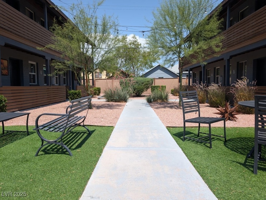 319 N 11th St unit D, Las Vegas, NV 89101 - photo 1