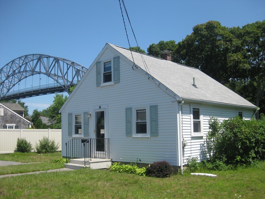 10 Winslow St, Buzzards Bay, MA 02532 - photo 1