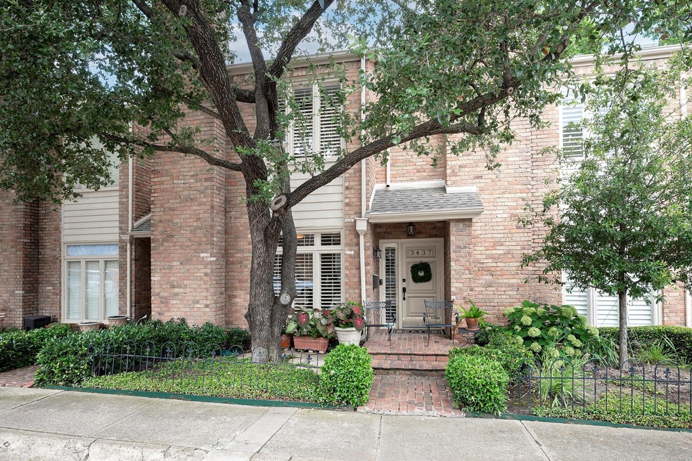 Lovely two-story townhome with great curb appeal, 