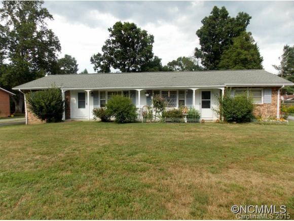 152 Wynnbrook Dr, Hendersonville, NC 28792 - photo 1