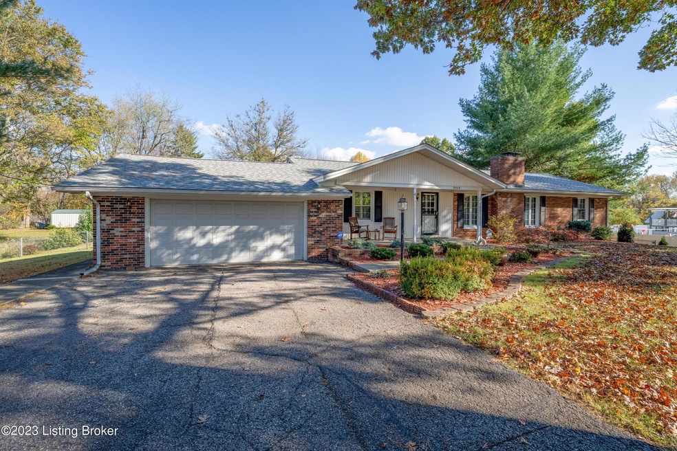 9323 Fern Bluff Ln, Louisville, KY 40229 - photo 1