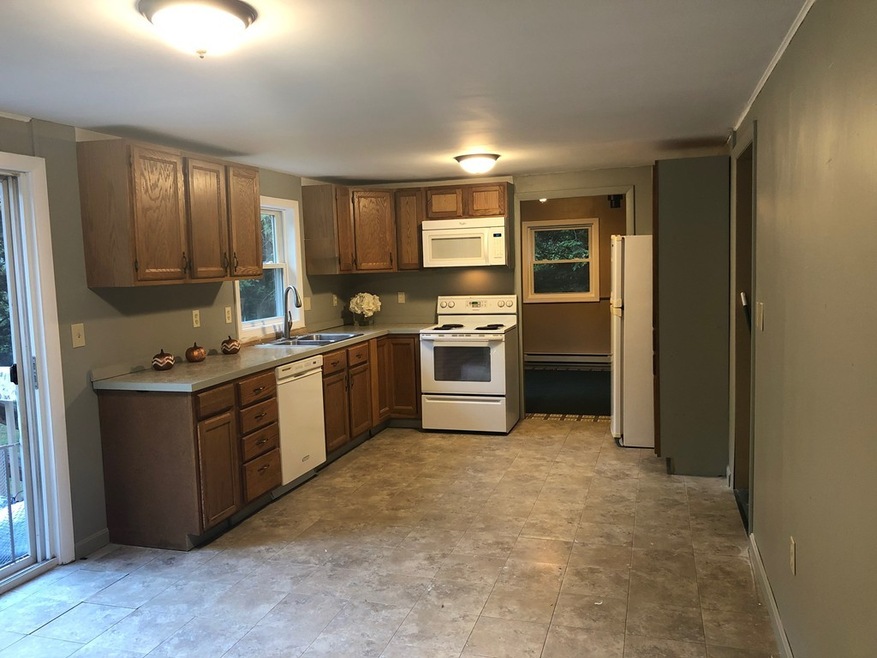 41 Sherwood Dr, Hooksett, NH 03106 - photo 1