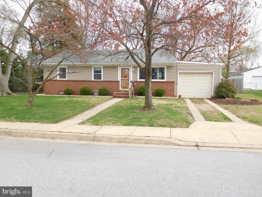 255 Meadow Rd, Pasadena, MD 21122 - photo 1