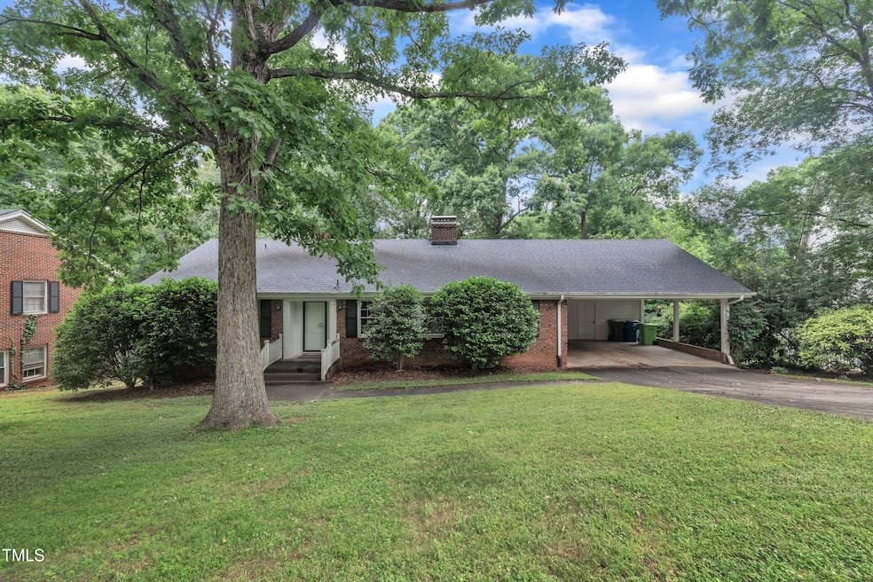 3304 Redbud Ln, Raleigh, NC 27607 - photo 1