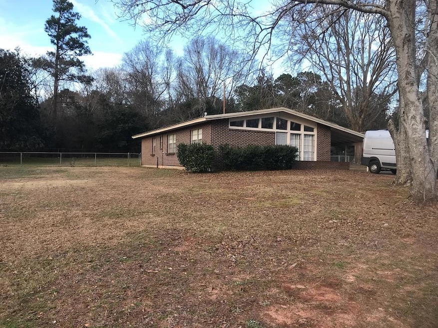 324 Homewood Ave, Troy, AL 36081 - photo 1