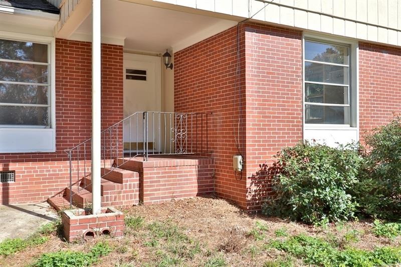 538 Columbia Dr SW, Marietta, GA 30064 - photo 1