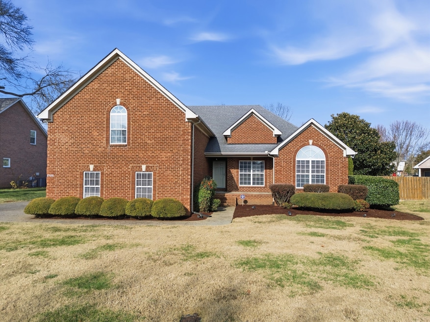 2706 Maylon Dr, Murfreesboro, TN 37128 - photo 1