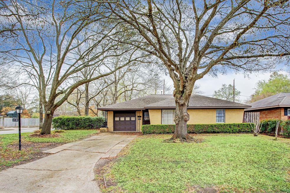 2130 Chantilly Ln, Houston, TX 77018 - photo 1