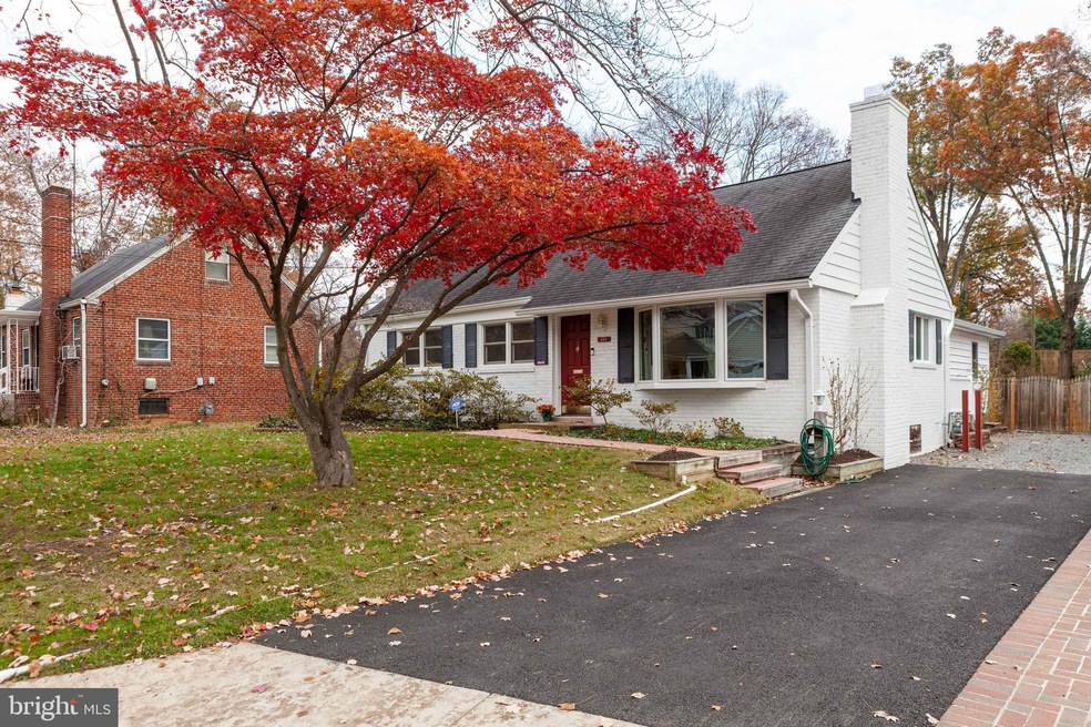 111 S Spring St, Falls Church, VA 22046 - photo 1