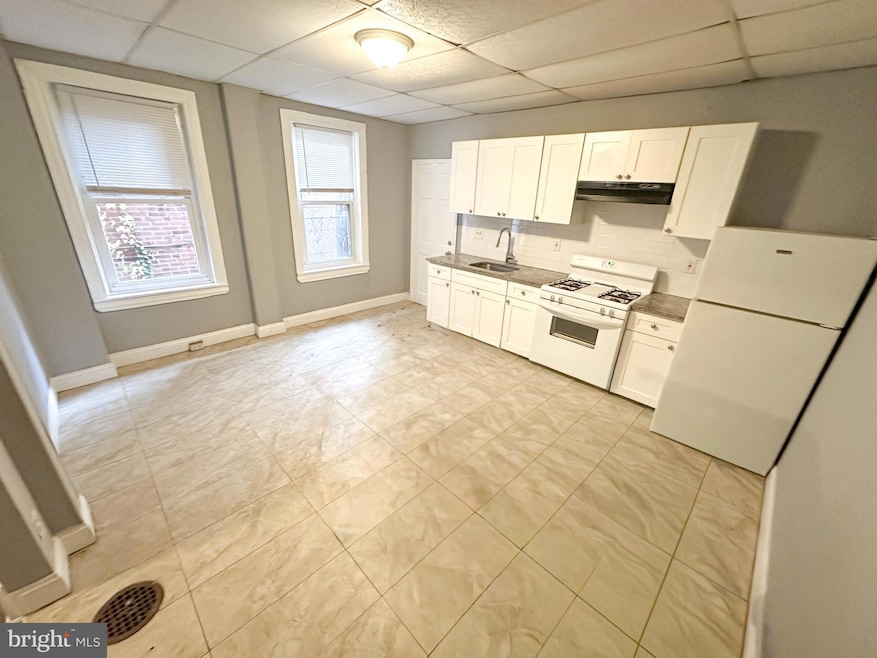 330 N 53rd St, Philadelphia, PA 19139 - photo 1