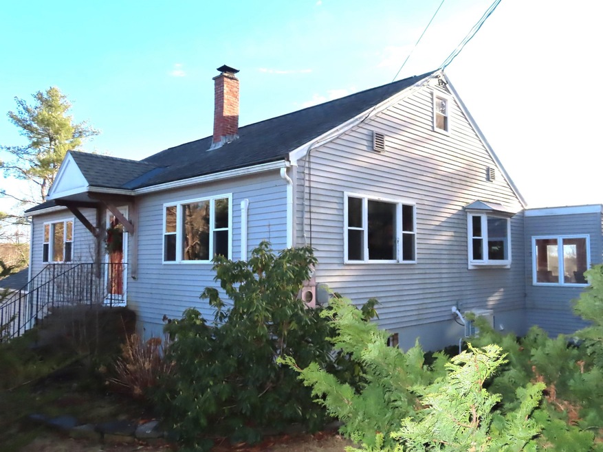 Side view on Poocham Rd