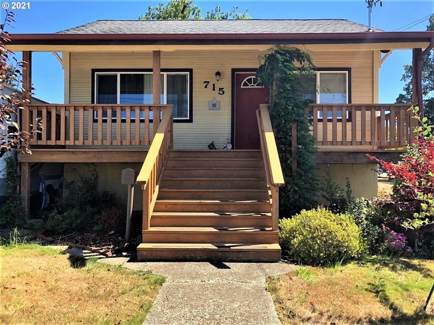 715 Railroad Ave, Myrtle Point, OR 97458 - photo 1