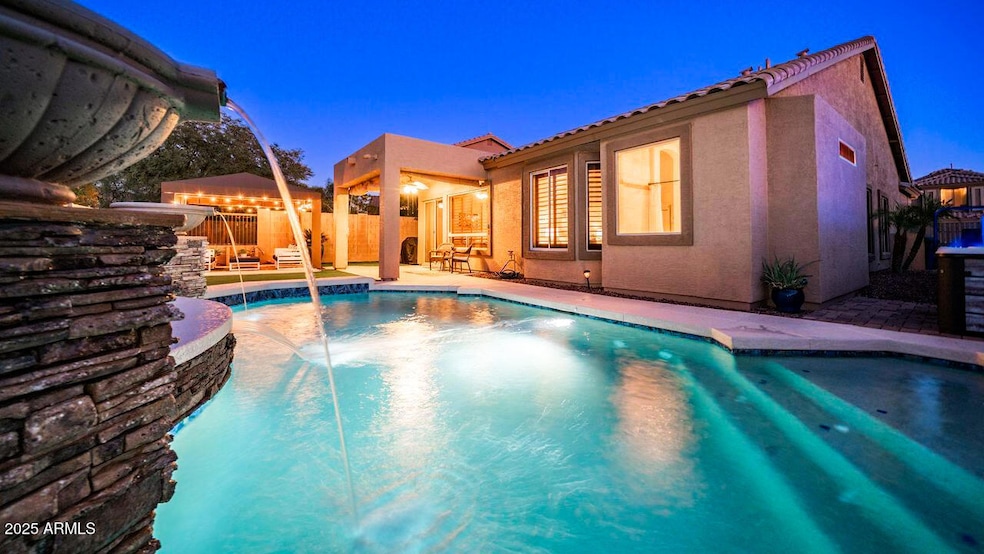 3055 N Red Mountain unit 136, Mesa, AZ 85207 - photo 1