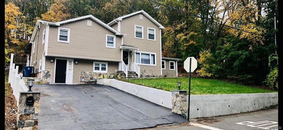 325 Smith Ave, New Haven, CT 06513 - photo 1