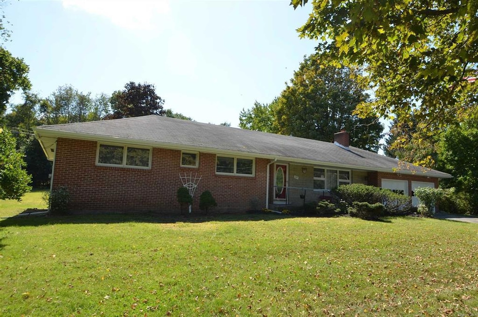 24 Aspinwall Rd, Red Hook, NY 12571 - photo 1