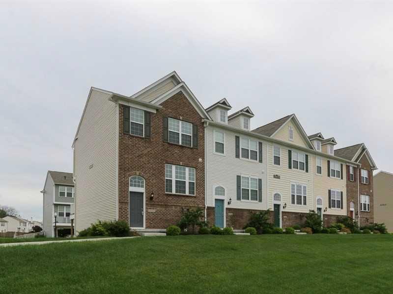 12732 Tamworth Dr, Fishers, IN 46037 - photo 1