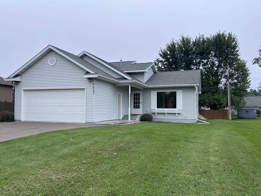 2023 E 11th St, Superior, WI 54880 - photo 1