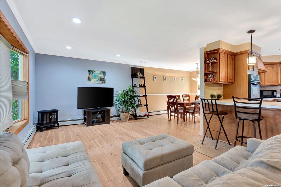 1645 Sycamore Ave, Merrick, NY 11566 - photo 1