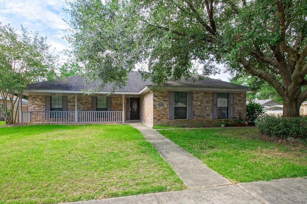 551 Driftwood Cir, Slidell, LA 70458 - photo 1