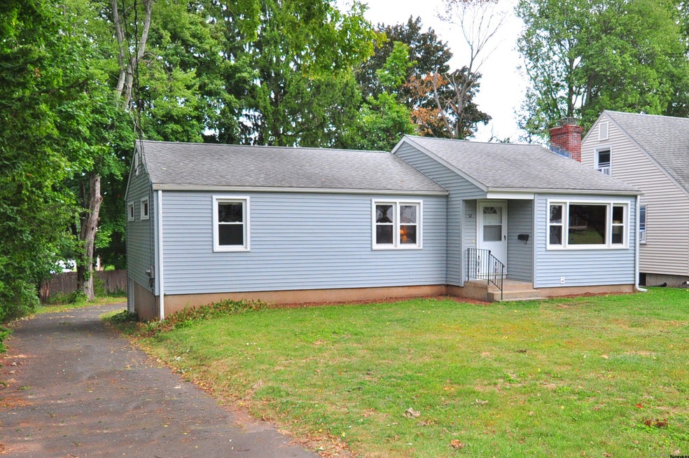 52 Homecrest St, Newington, CT 06111 - photo 1