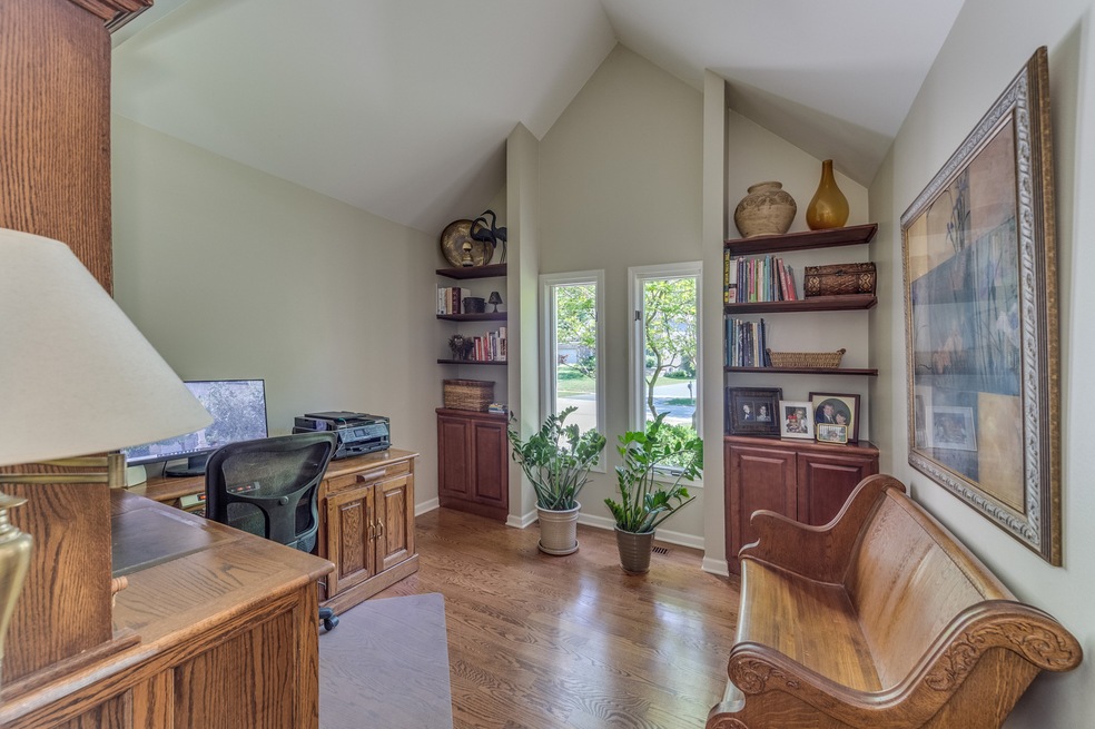 1109 Johnson Dr, Naperville, IL 60540 - photo 1