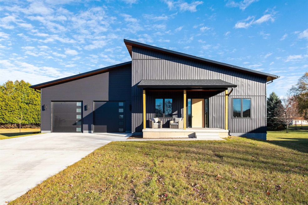 2120 Tori Ln, Marinette, WI 54143 - photo 1