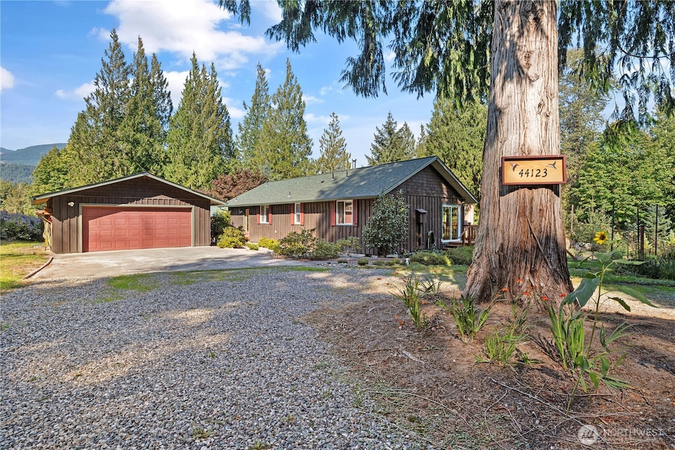 44123 S Skagit Hwy, Concrete, WA 98237 - photo 1