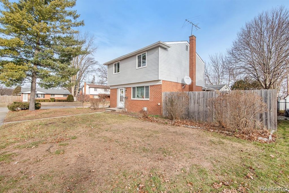 Great 4 bedroom colonial on a corner lot.
