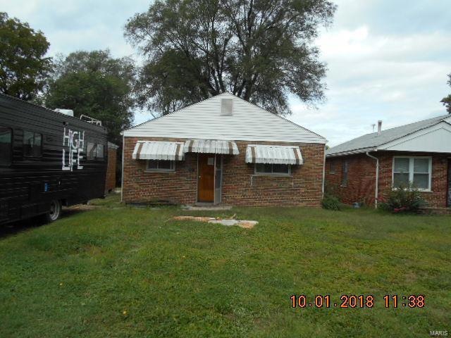 4477 N Taylor Ave, Saint Louis, MO 63115 - photo 1