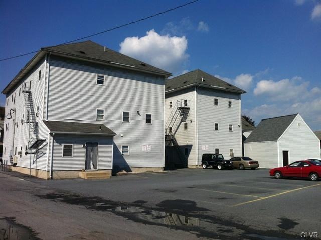 5210 Pennsylvania St unit 208, Whitehall, PA 18052 - photo 1