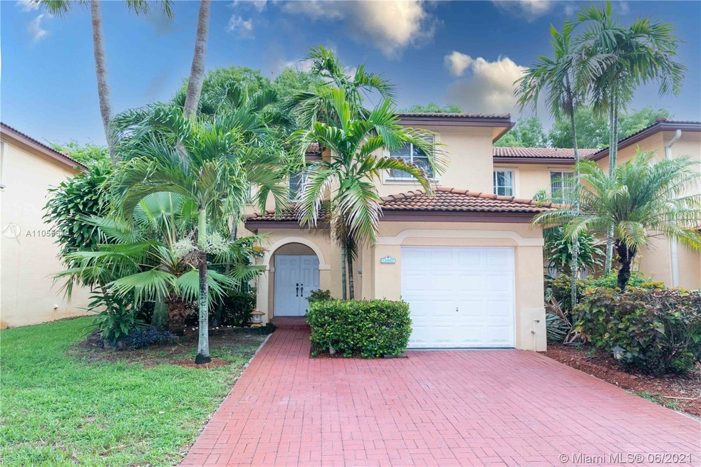 13997 N Forest Oak Cir, Davie, FL 33325 - photo 1