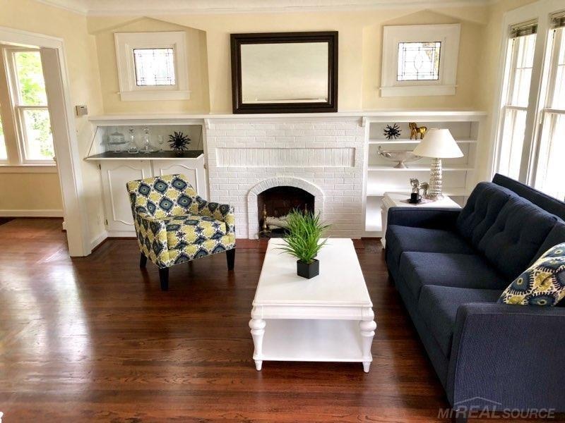 755 University Place, Grosse Pointe, MI 48230 - photo 1