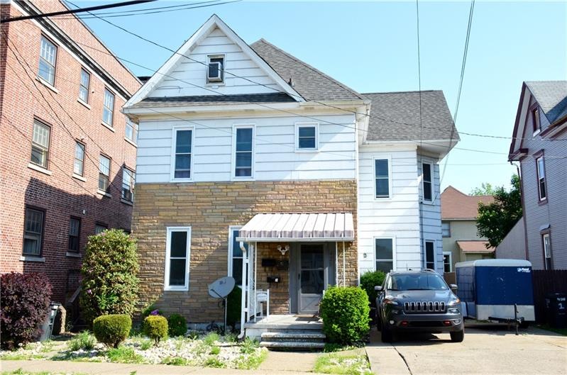 Welcome to 428 W New Castle St Triplex