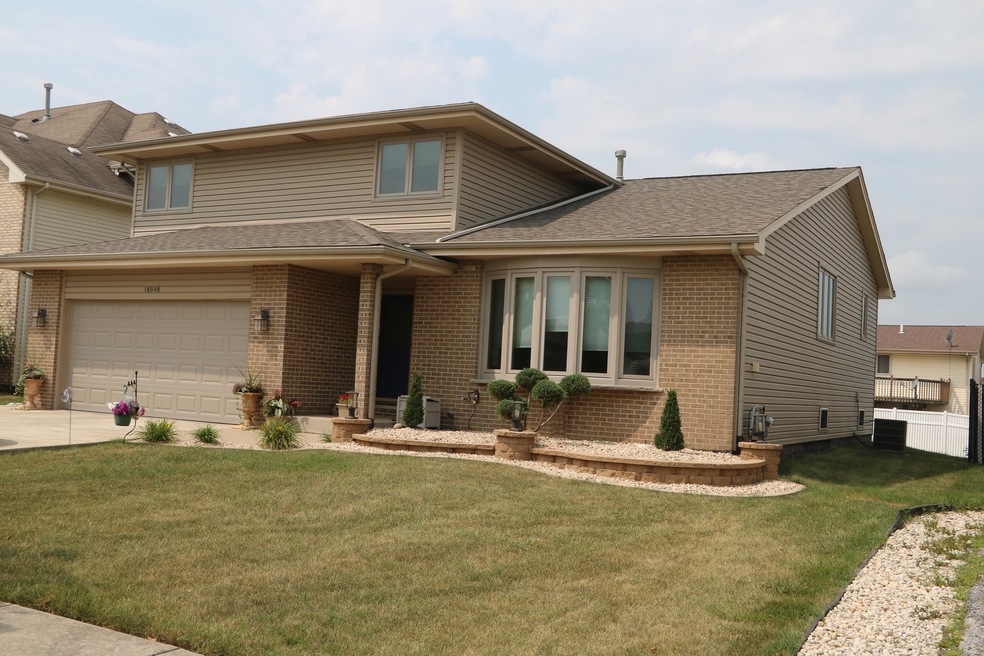 18048 Poplar Ln, Country Club Hills, IL 60478 - photo 1