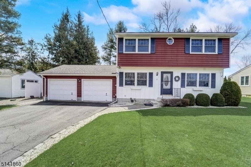 17 Yacht Club Dr, Lake Hopatcong, NJ 07849 - photo 1