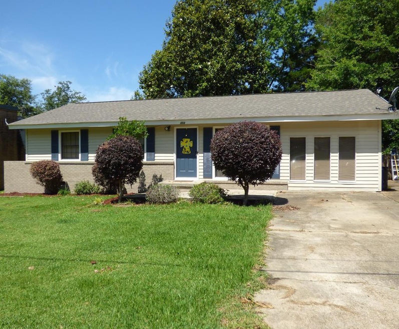 312 Wilson Dr, McComb, MS 39648 - photo 1