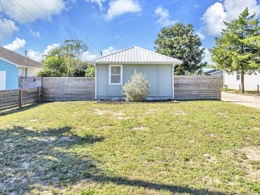 114 S Vestavia St, Panama City Beach, FL 32413 - photo 1
