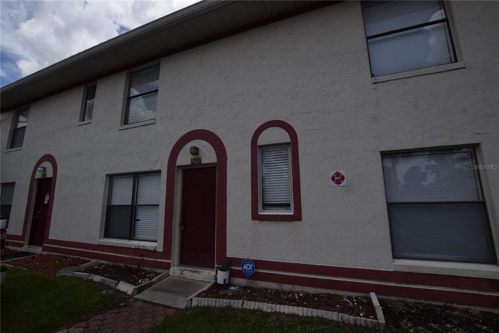 1621 Sandy Point Square unit 61, Orlando, FL 32807 - photo 1