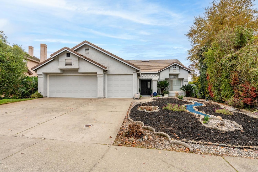 113 Duxbury Way, Folsom, CA 95630 - photo 1